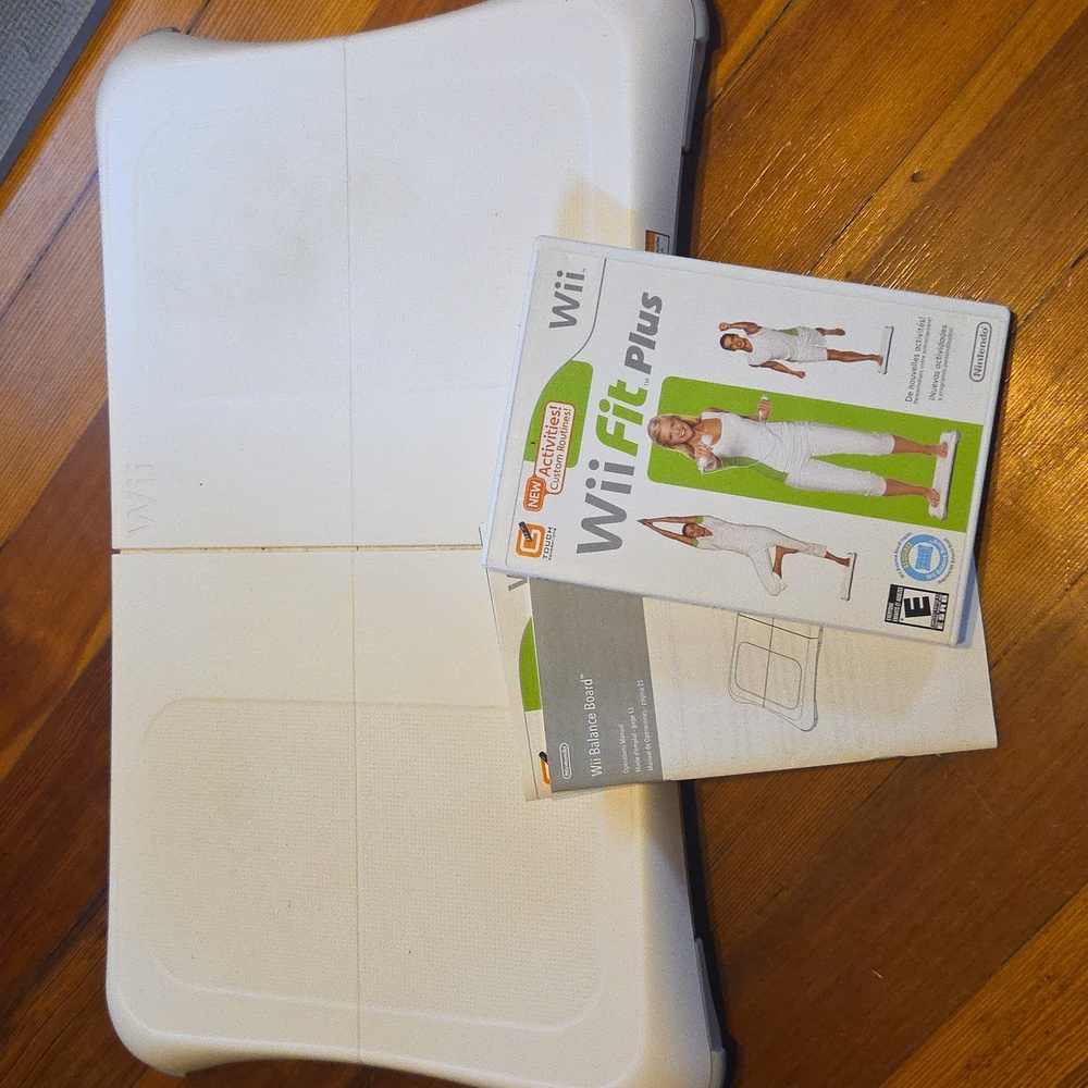 Nintendo Wii Fit Plus Balance Board Set - White